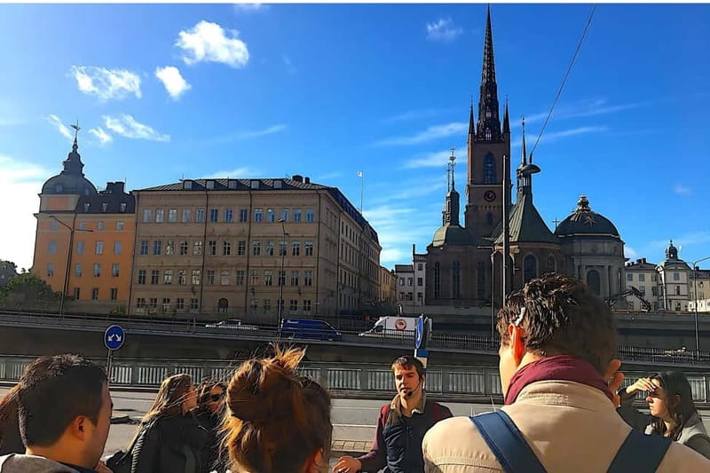 Stockholm: Old Town Walking Tour with Local Guide - Stop-by-stop through the medieval lanes