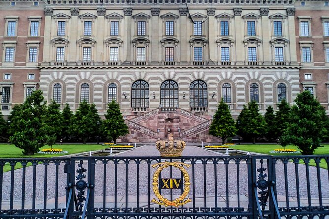 Stockholm Royal Palace Museums Gamla Stan Skip-the-line Tour - Languages, group size, and what that means for your experience