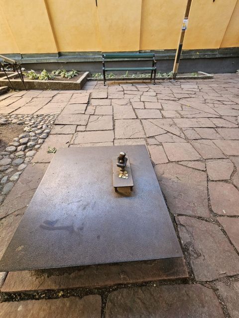 Stockholm: Secrets of Gamla Stan Guided Tour w/ Fika Option - Key Points That Make This Tour Worth Your Time