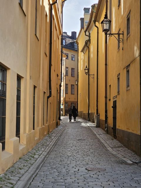Stockholm: Secrets of Gamla Stan Guided Tour w/ Fika Option - St. George and the Dragon, the Swedish Twist