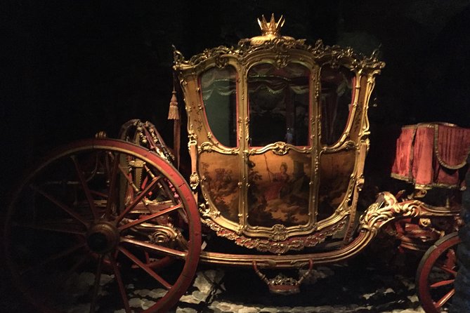 Stockholm Top attractions all-inclusive Gran Tour - Drottningholm Palace: royal interiors and a quick taste of the theatre