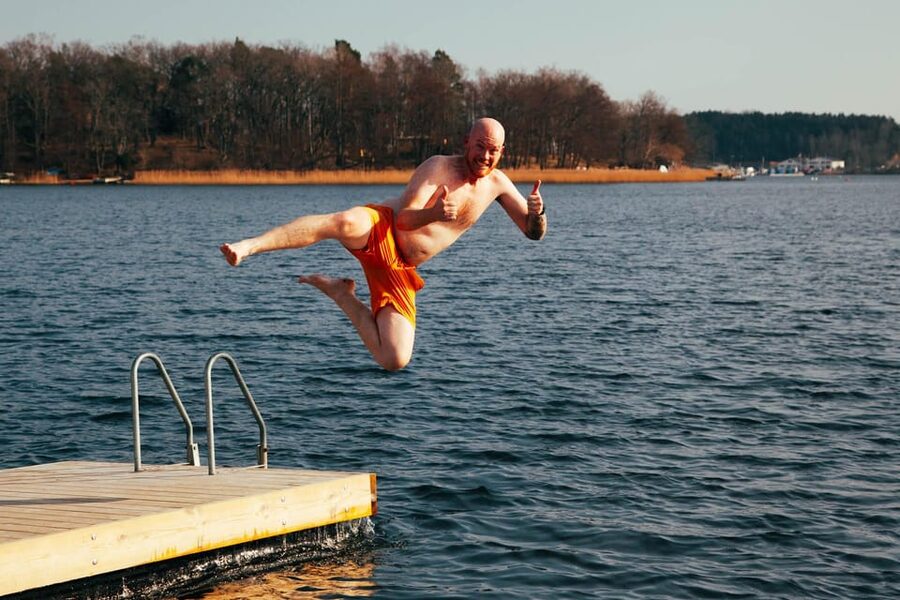 Stockholm: Traditional Sauna & Polar Plunge in Baltic Sea - A sauna plus sea plunge trip that feels like local rhythm
