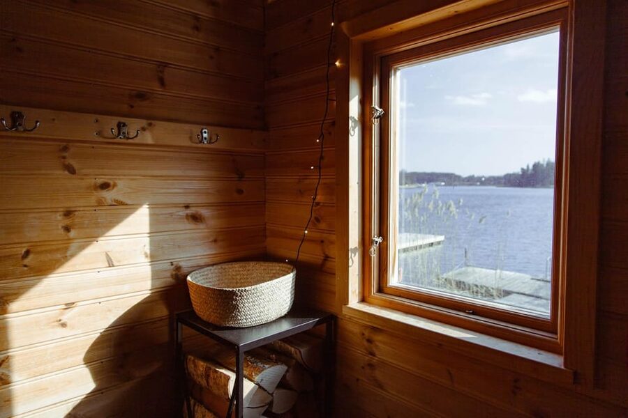 Stockholm: Traditional Sauna & Polar Plunge in Baltic Sea - What’s included, and what you’ll need to supply yourself