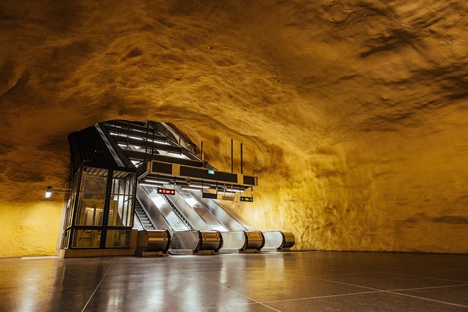 Stockholm: Underground Metro Art Ride with a Local - The four elements: learning how to look underground