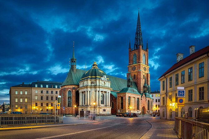 Stockholm Walking Tour with Audioguide on Your Smartphone - Start at Klara Mälarstrand, then aim for City Hall views