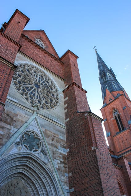 Uppsala: City Highlights and Hidden Gems Walking Tour - Botanical Gardens with Carl Linnaeus and taxonomy vibes