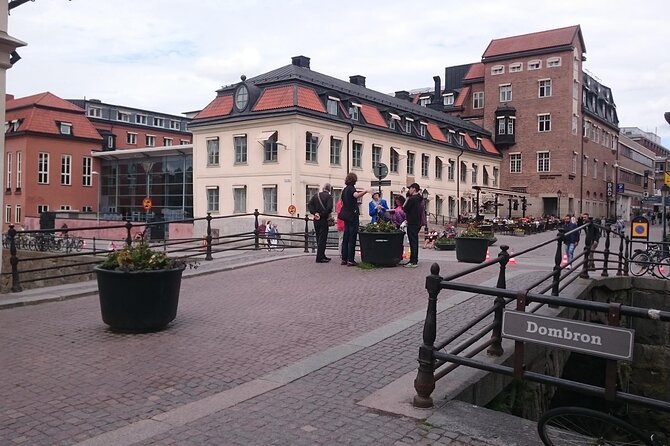 Uppsala's biggest attractions - 1h city walk in Uppsala city. - Getting your bearings at Riddartorget and keeping the route easy