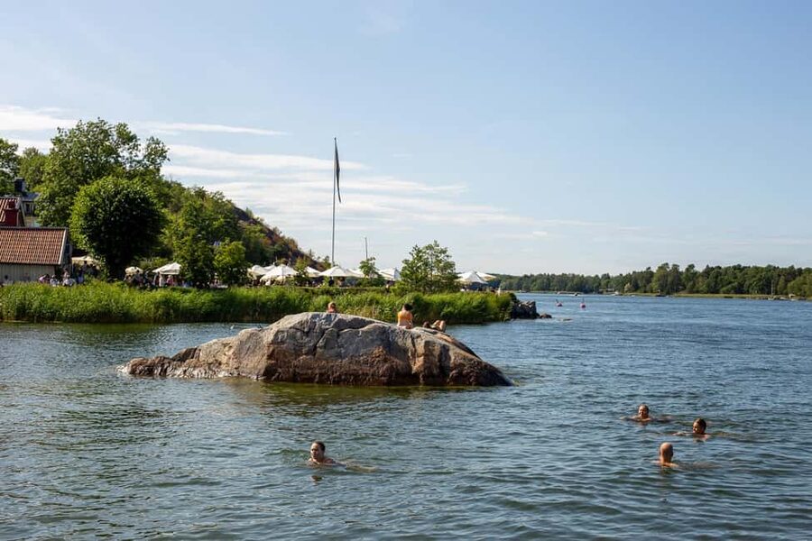 Vaxholm & Stockholm Archipelago: Guided Excursion, Day Trip - The guide makes or breaks the day (and this one seems to hit)
