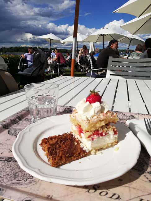 Vaxholm & Stockholm Archipelago: Guided Excursion, Day Trip - The 16th-century fortress visit and museum time