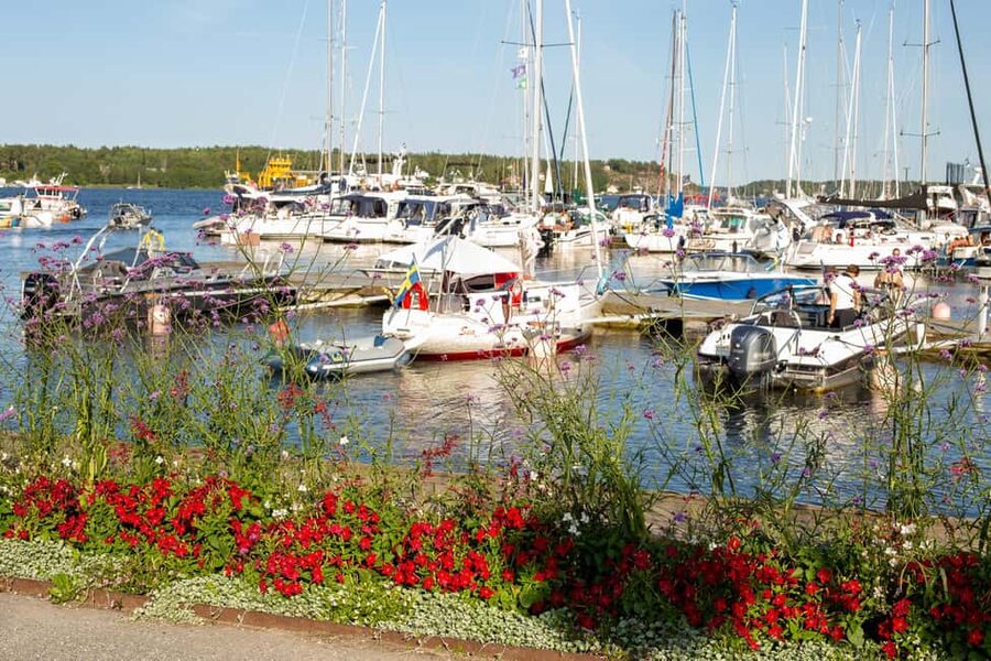 Vaxholm & Stockholm Archipelago: Guided Excursion, Day Trip - Main town square, Midsummer café, and the fika moment
