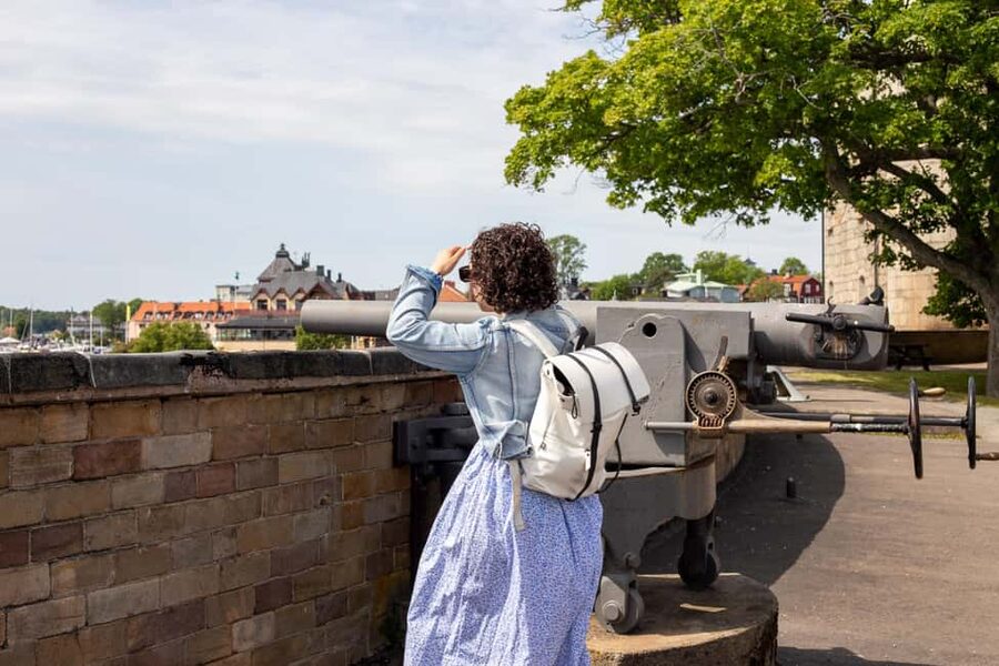 Vaxholm & Stockholm Archipelago: Guided Excursion, Day Trip - Vaxholm arrival: where a small town meets big-water history