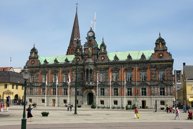 Walk Malmö with an audio guide - Folkets Park: a people’s park stop with quiet significance