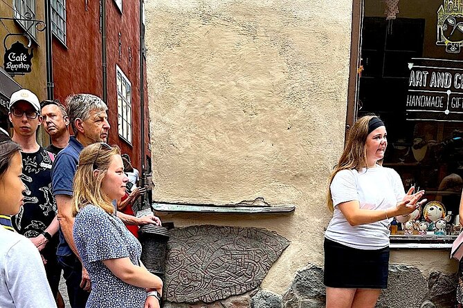 Walking Tour of Stockholm's Old Town, Gamla Stan - Nobel Museum stop plus Storkyrkan and Stortorget: the story behind the icons