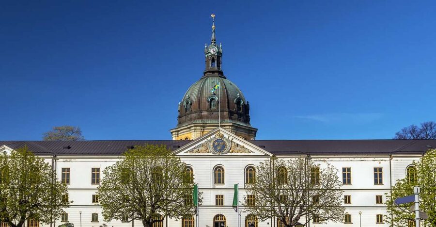 World War II Stockholm Old Town Walking Tour and Army Museum - Key highlights